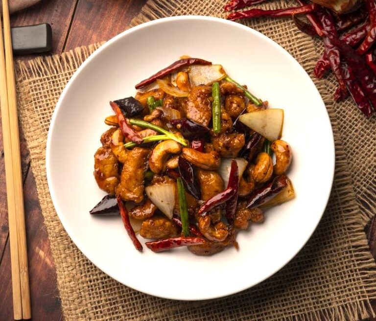 POULET À L’OREILLE DE JUDAS NOIX DE CAJOU